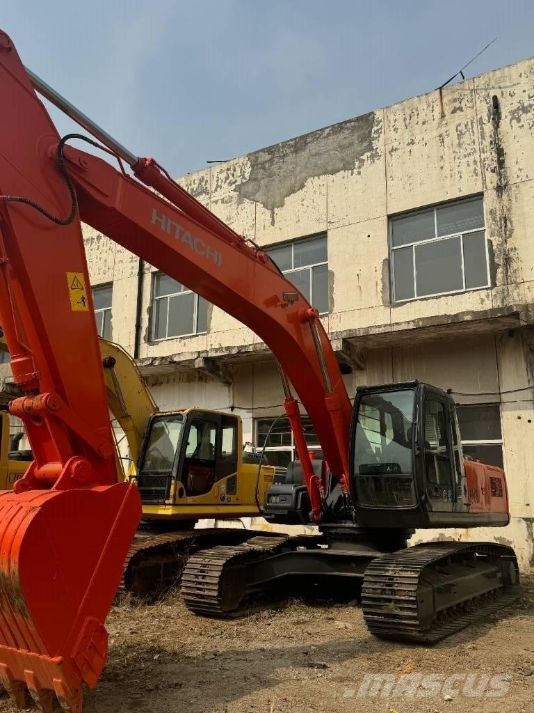 Hitachi ZX 240 Гусеничные экскаваторы