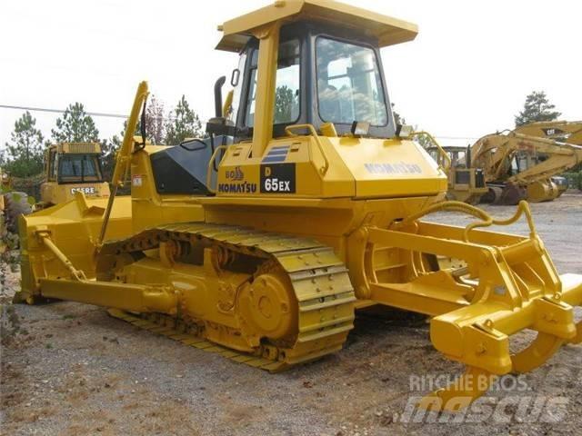 Komatsu D 65 EX Гусеничные бульдозеры