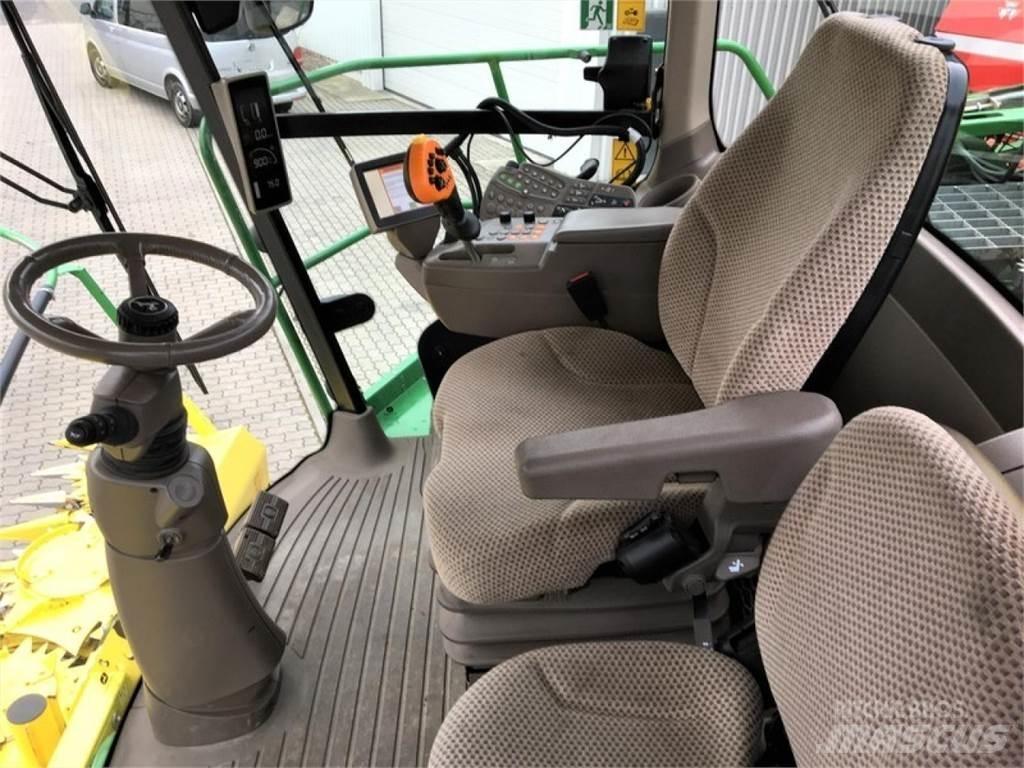 John Deere 8300i Самоходные кормоуборочные комбайны