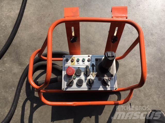JLG SL245-12 Ножничные подъемники