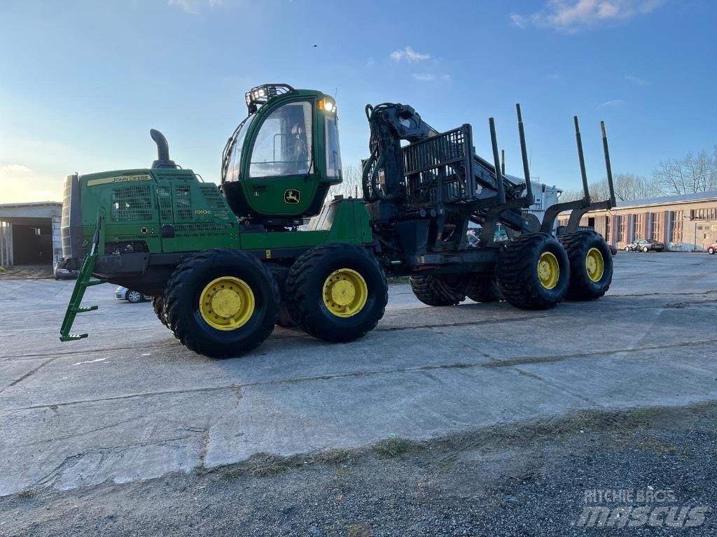John Deere 1910G Форвардеры