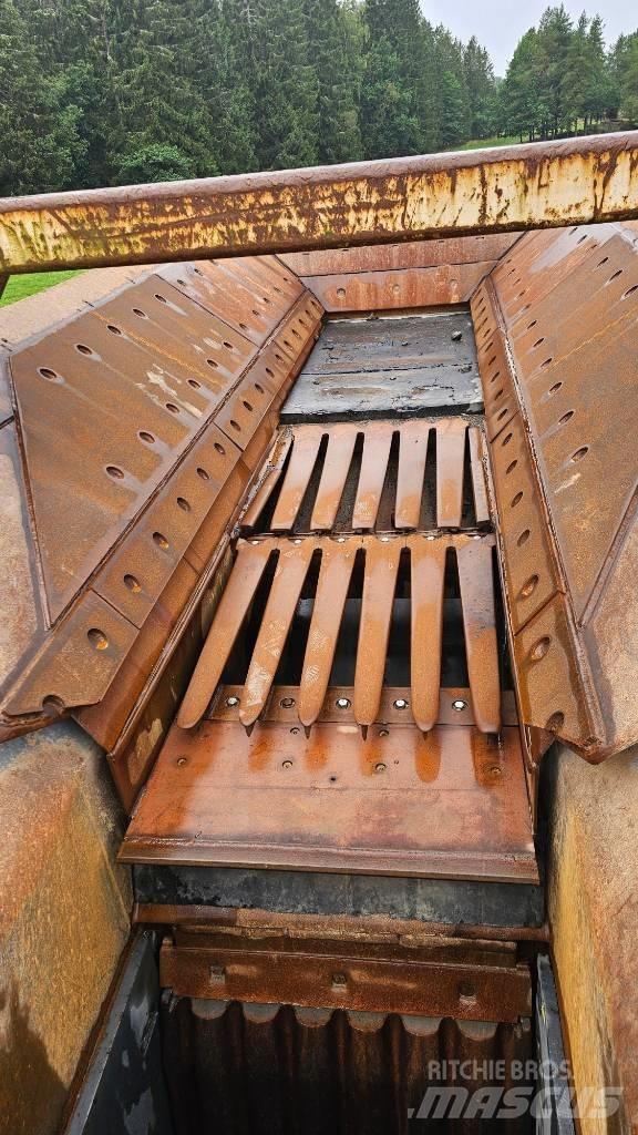  Jonsson Sandvik 612 Мобильные дробилки