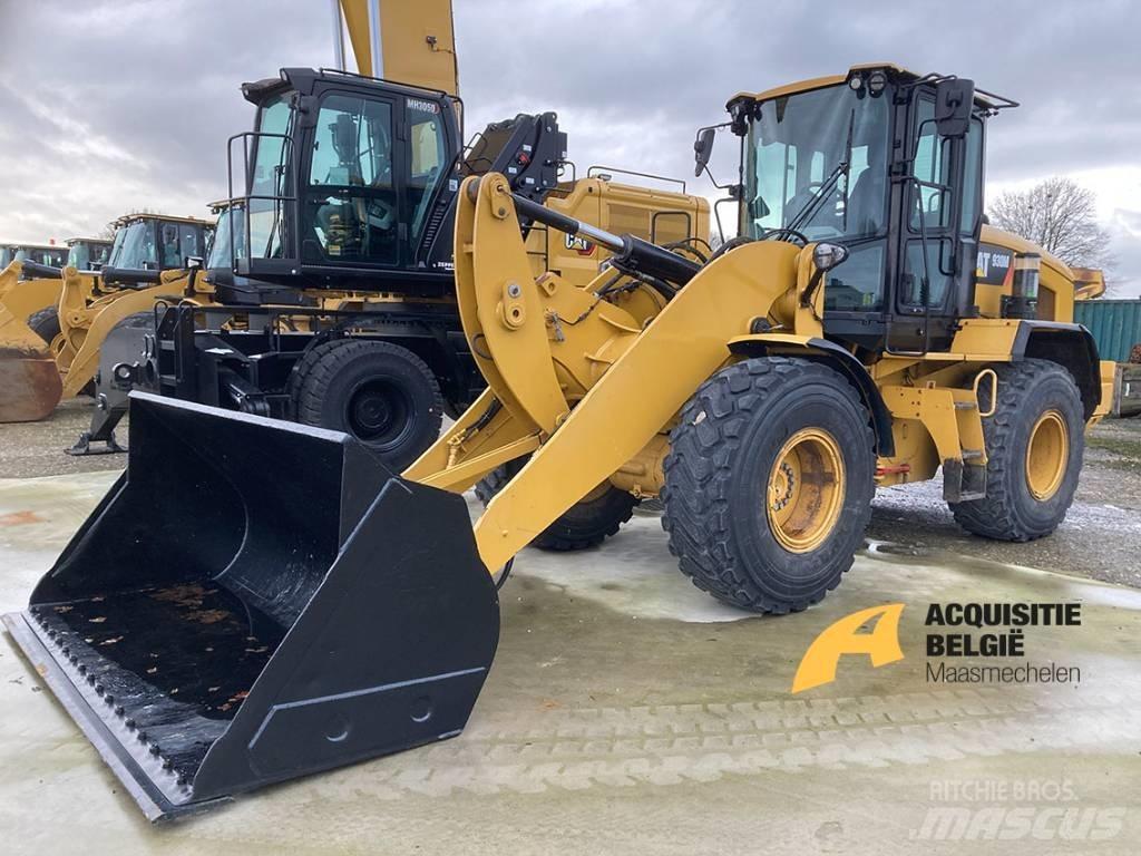 CAT 930M Фронтальные погрузчики
