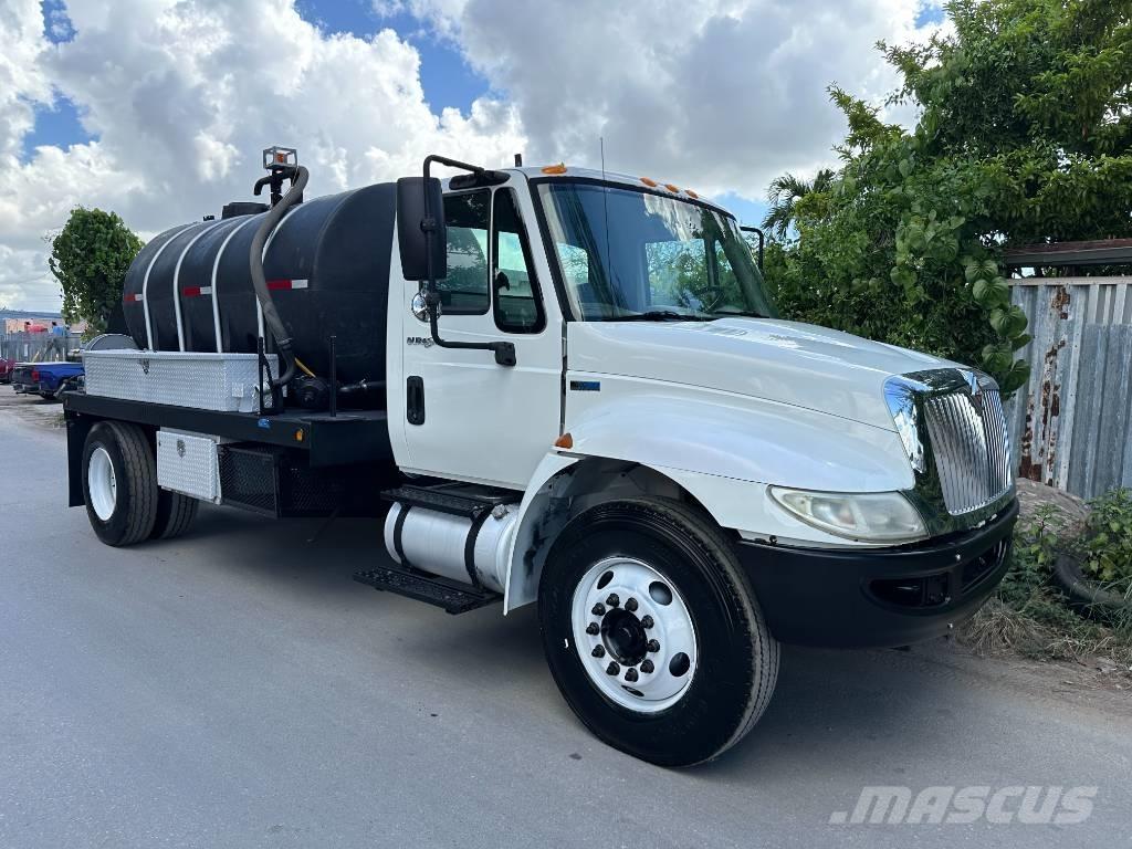 International 4300 Ассенизаторские машины