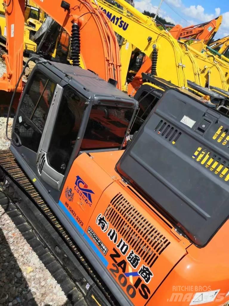 Hitachi ZX200 Гусеничные экскаваторы