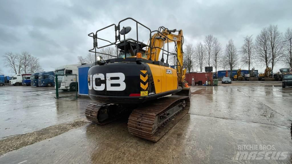 JCB JS 130 LC Гусеничные экскаваторы