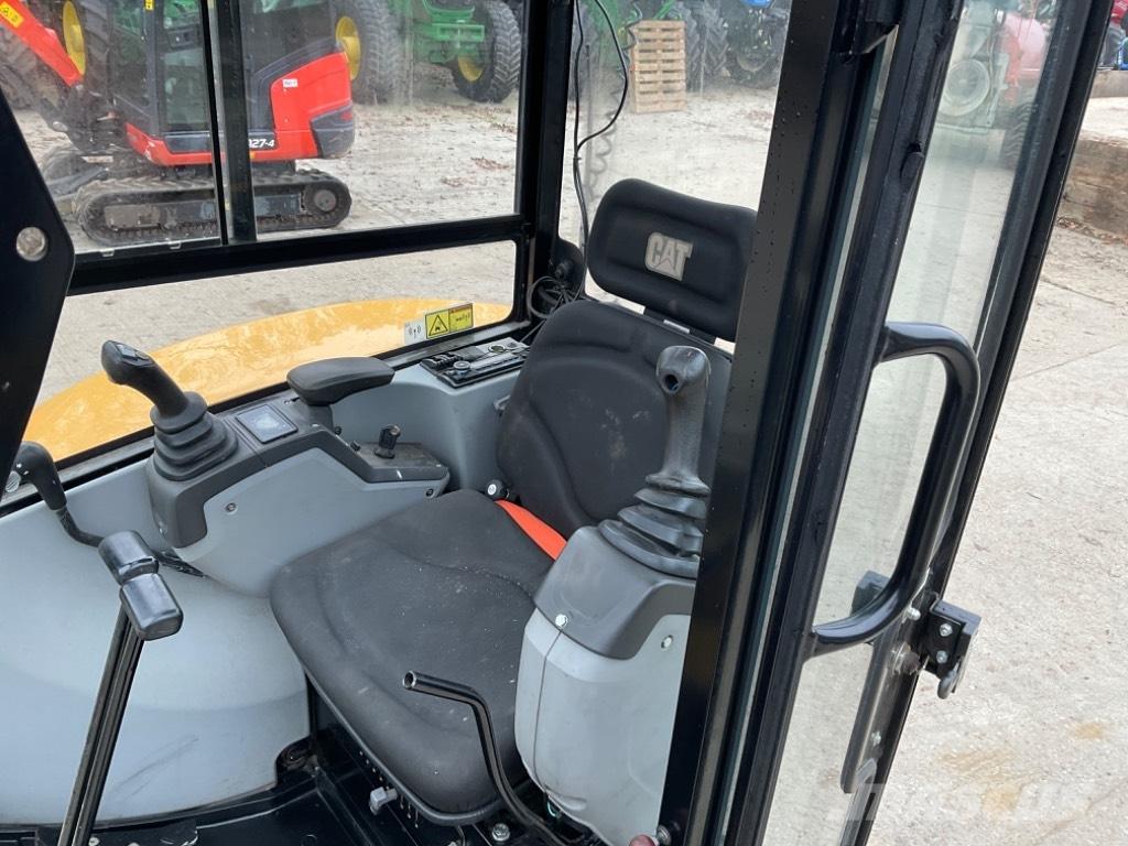 CAT 302.7 D CR Мини-экскаваторы