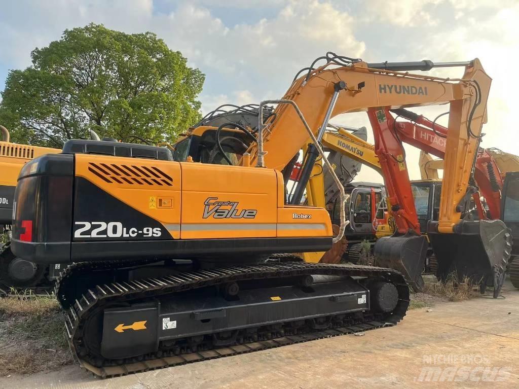 Hyundai R220LC-9S Гусеничные экскаваторы