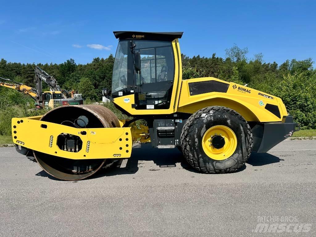 Bomag BW 213 D-5 Другие дорожные катки