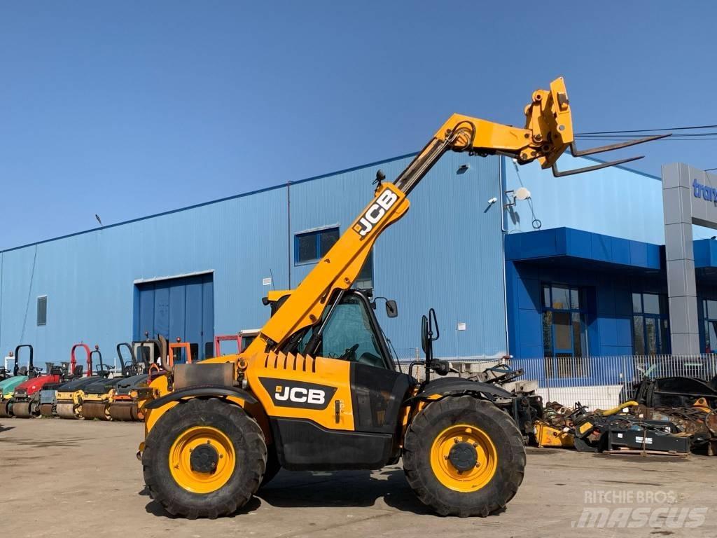 JCB 526-56 Agri Сельскохозяйственные телескопические погрузчики
