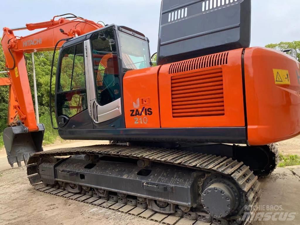 Hitachi ZX 210 Гусеничные экскаваторы