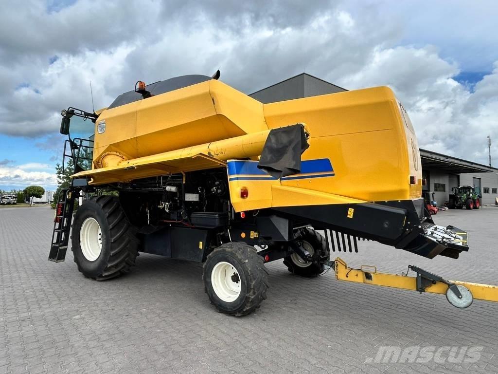 New Holland TC 5.80 Зерноуборочные комбайны