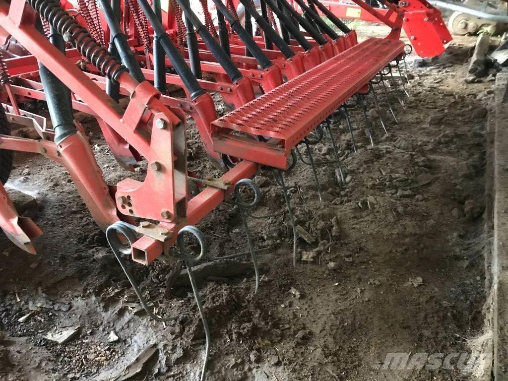Kuhn BS 300 Сеялки