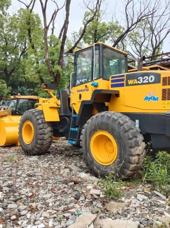 Komatsu WA 320-5 Фронтальные погрузчики