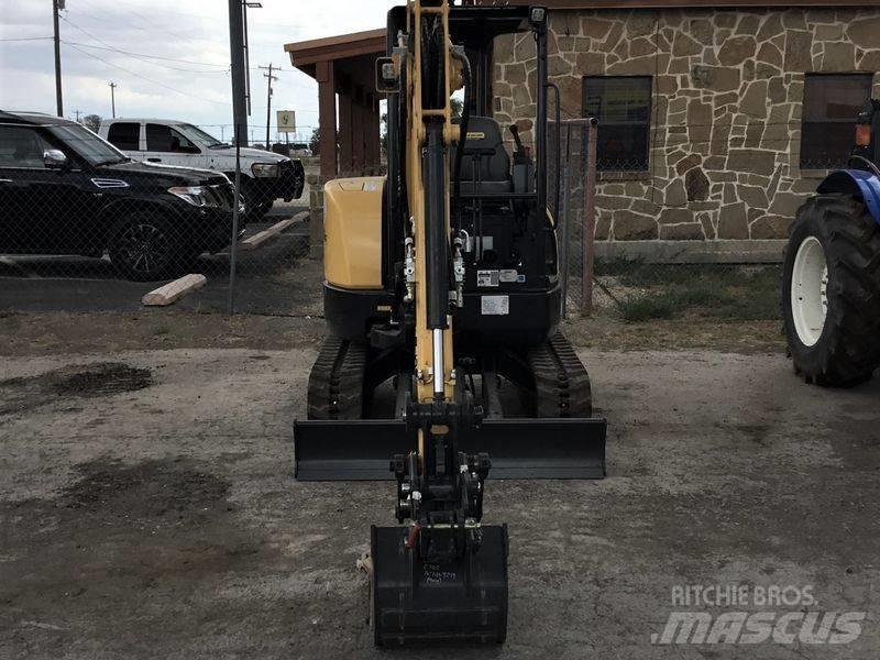 New Holland E30C Мини-экскаваторы