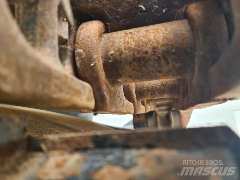 Komatsu PC 240NLC-11 Гусеничные экскаваторы