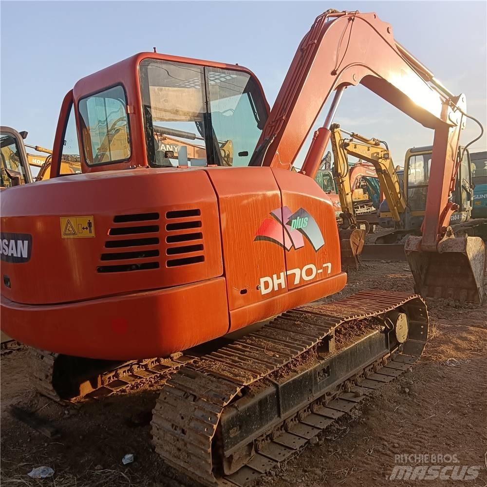 Doosan DH70 Гусеничные экскаваторы