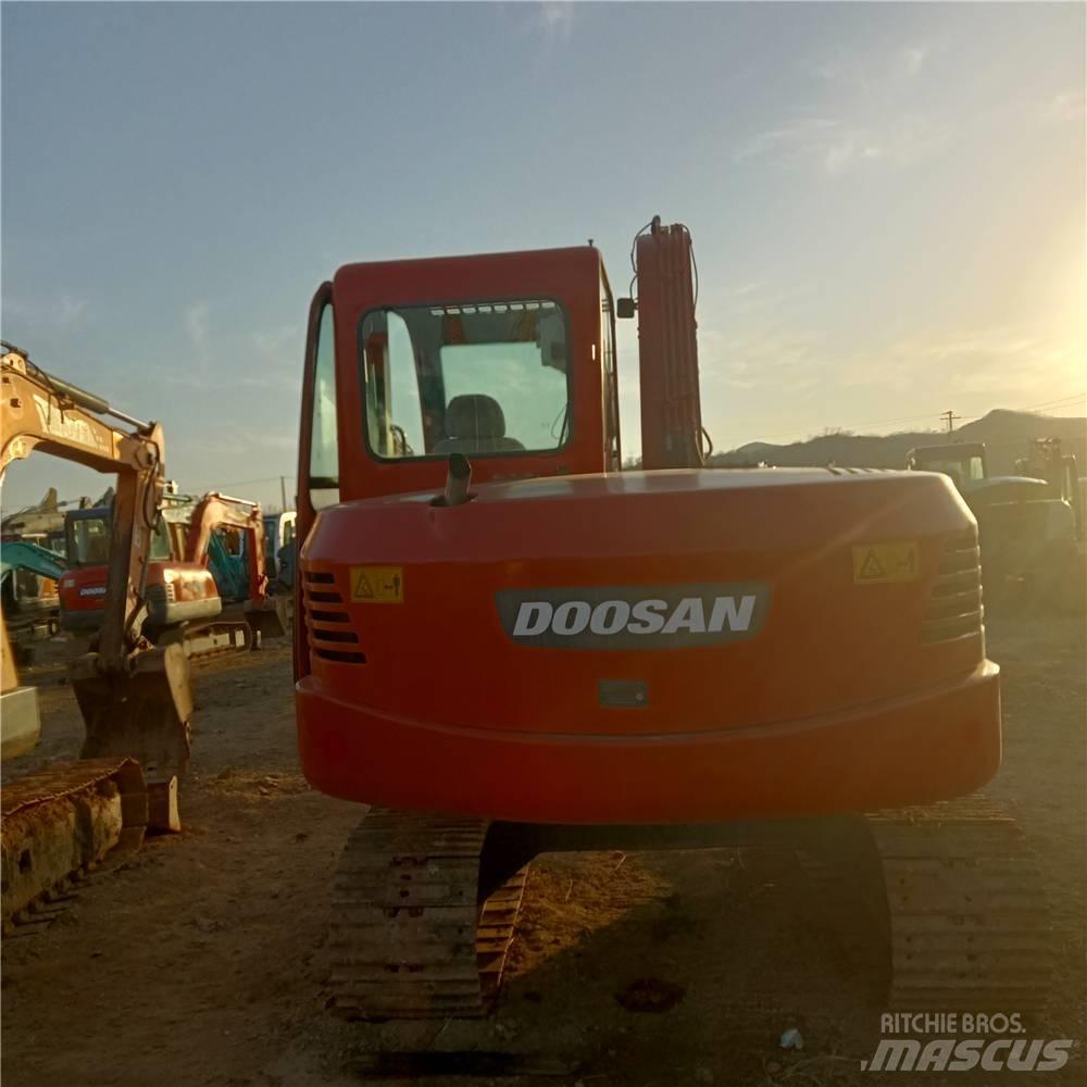 Doosan DH70 Гусеничные экскаваторы