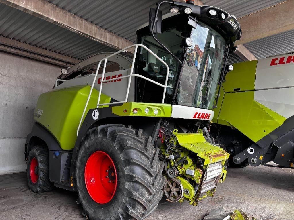 CLAAS Jaguar 850 Самоходные кормоуборочные комбайны
