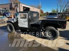 HMMWV M998 Бортовые фургоны