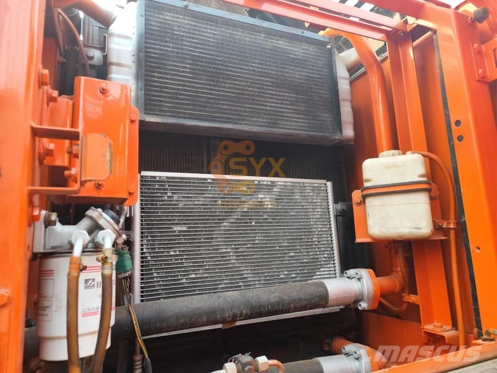 Doosan DX 225 LC Гусеничные экскаваторы