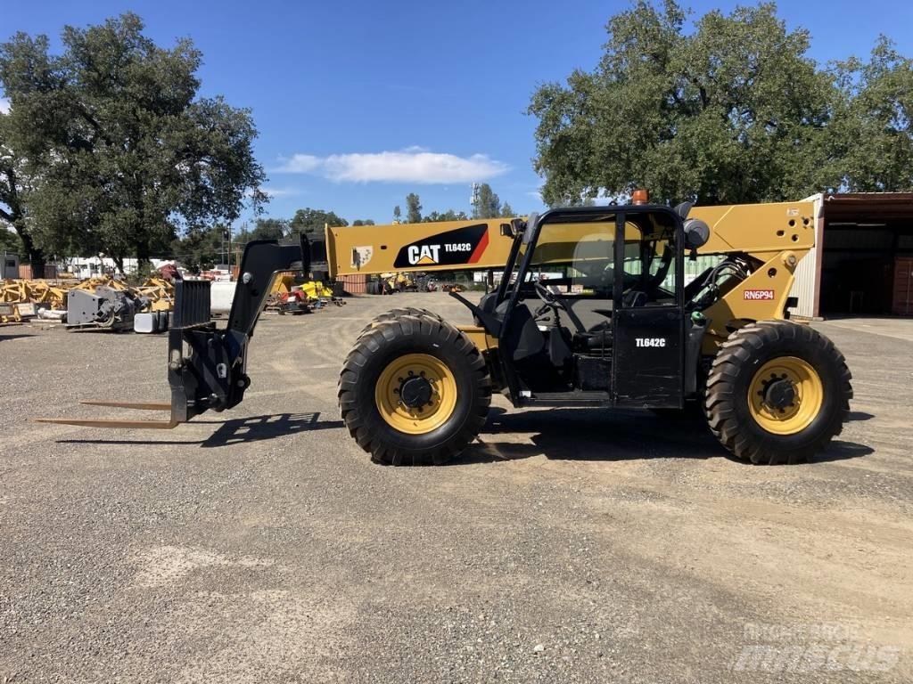 CAT TL 642 C Телескопические погрузчики