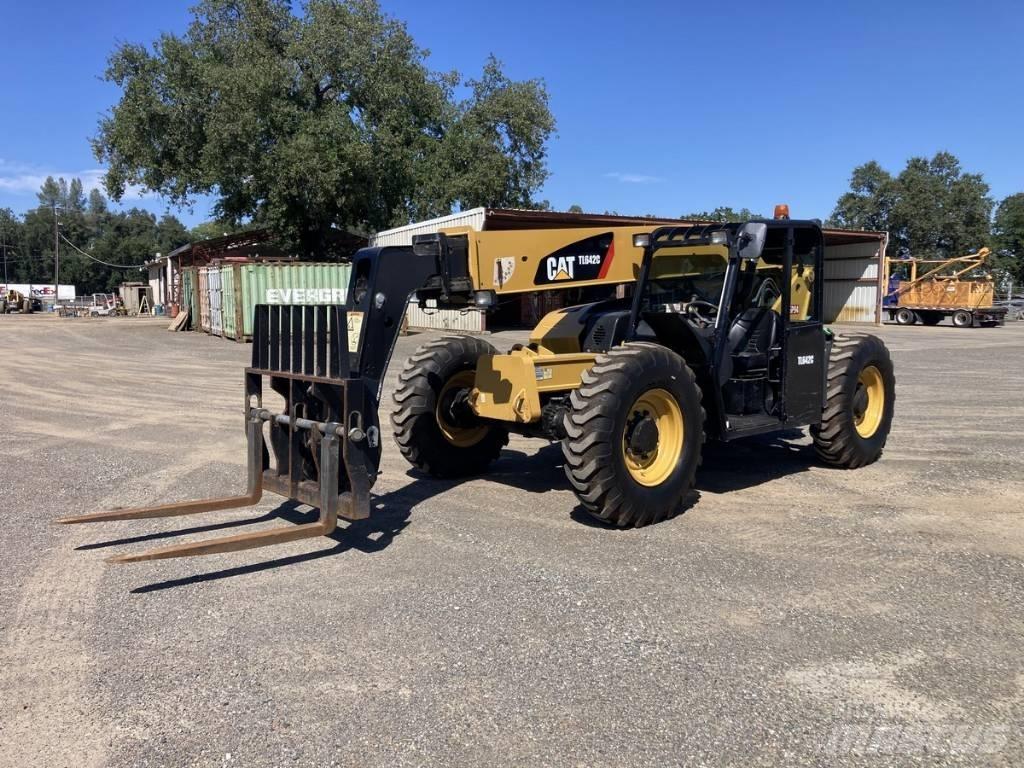 CAT TL 642 C Телескопические погрузчики