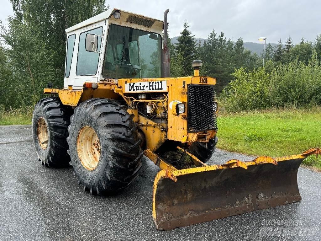 Muir-Hill MH121 Трактора