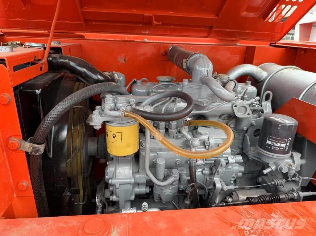 Hitachi Zaxis 60 Гусеничные экскаваторы