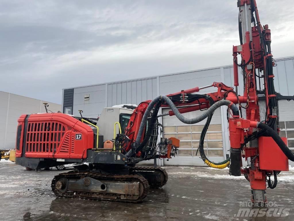 Sandvik DX800i Буровые вышки