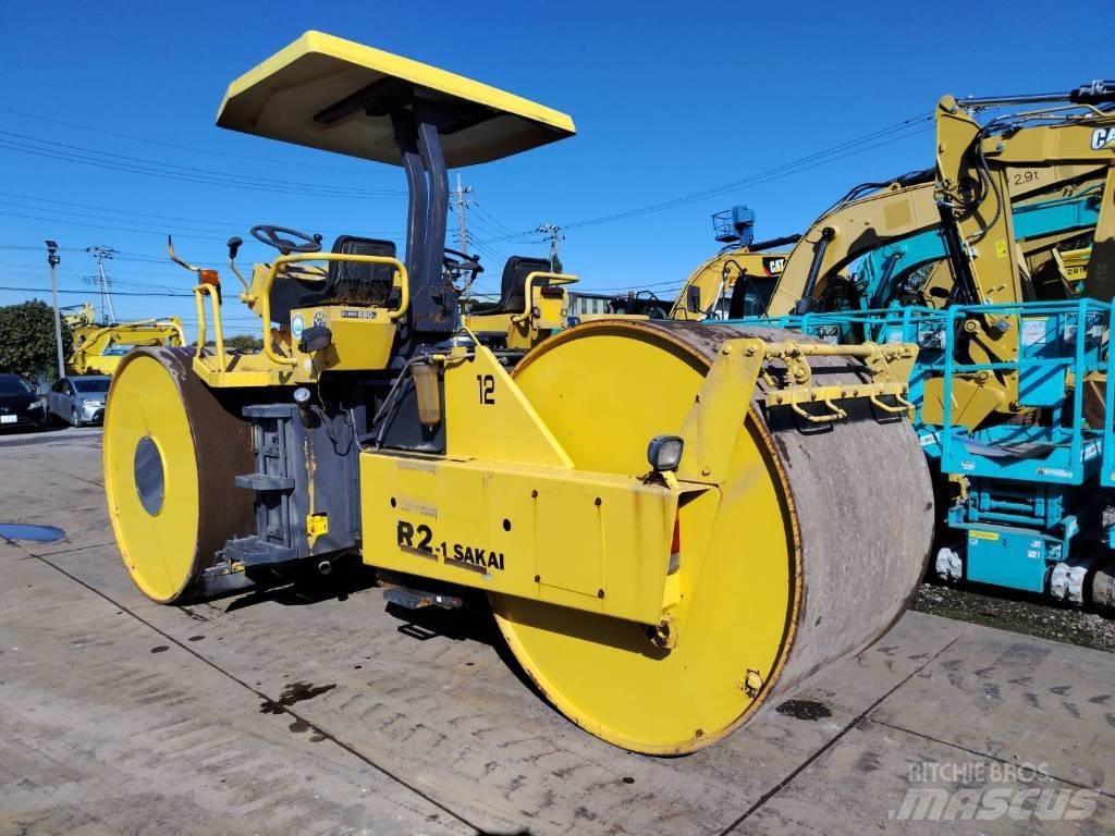 Sakai R 2-1 Катки тротуарные