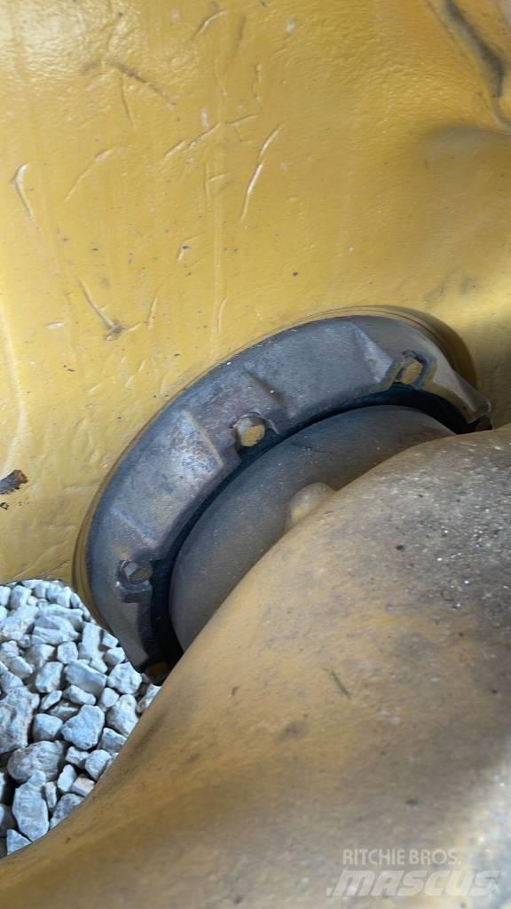 CAT D 9 N Гусеничные бульдозеры