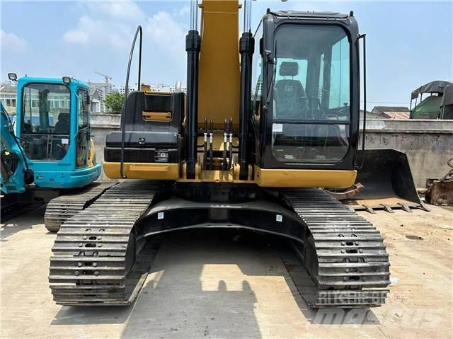 CAT 320 D Гусеничные экскаваторы