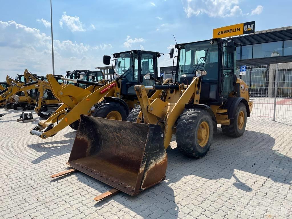 CAT 907 M Фронтальные погрузчики