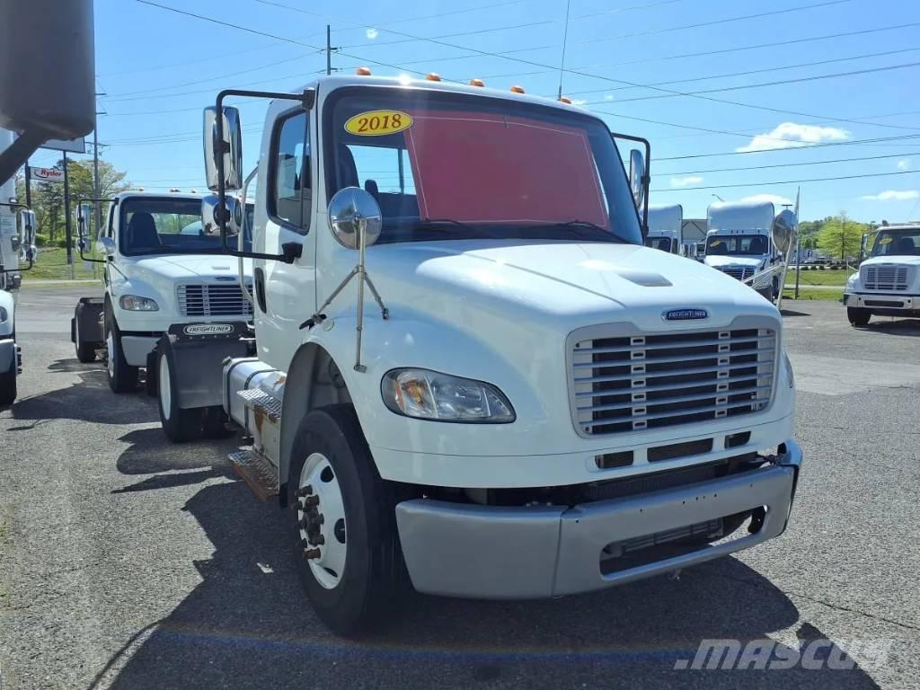 Freightliner M2 106 Седельные тягачи
