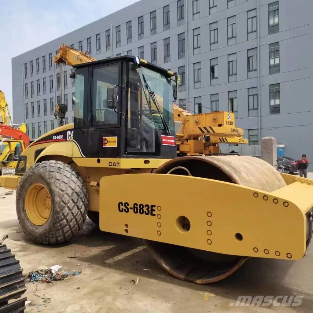 CAT CS 683 E Грунтовые катки