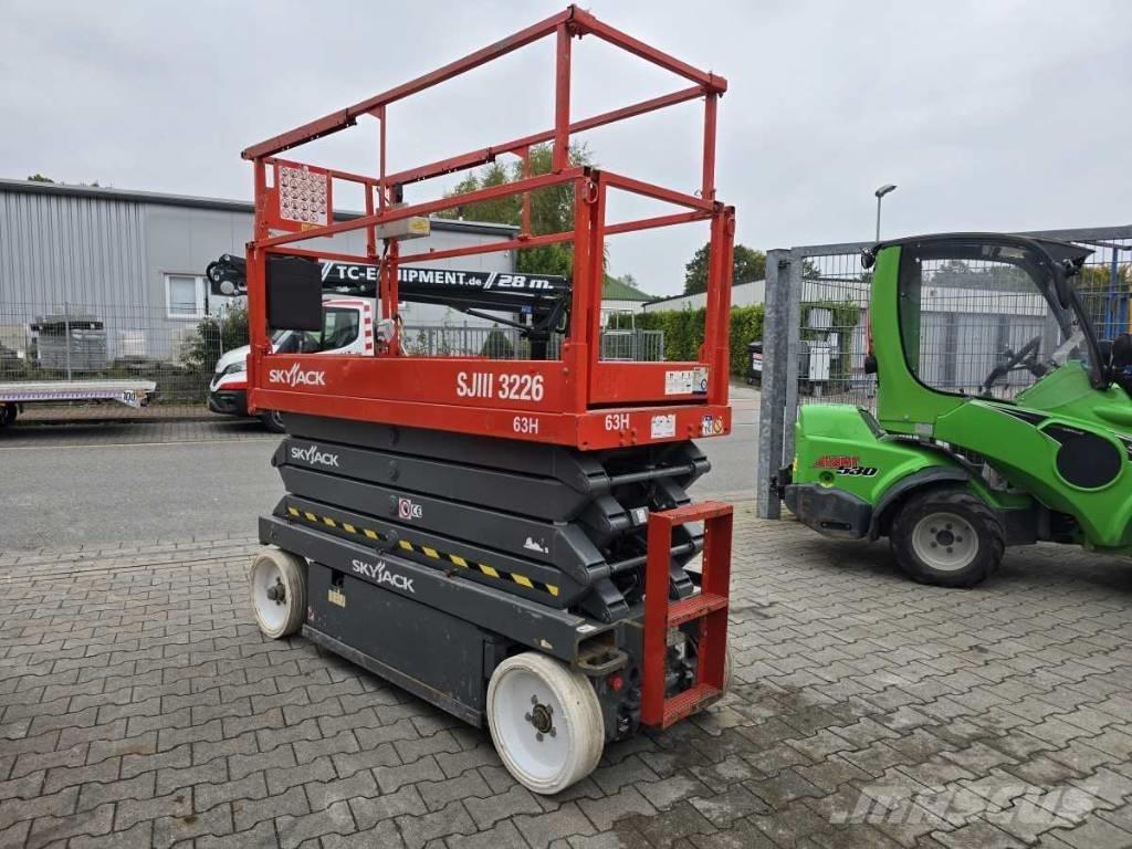 SkyJack SJ 3226 Ножничные подъемники