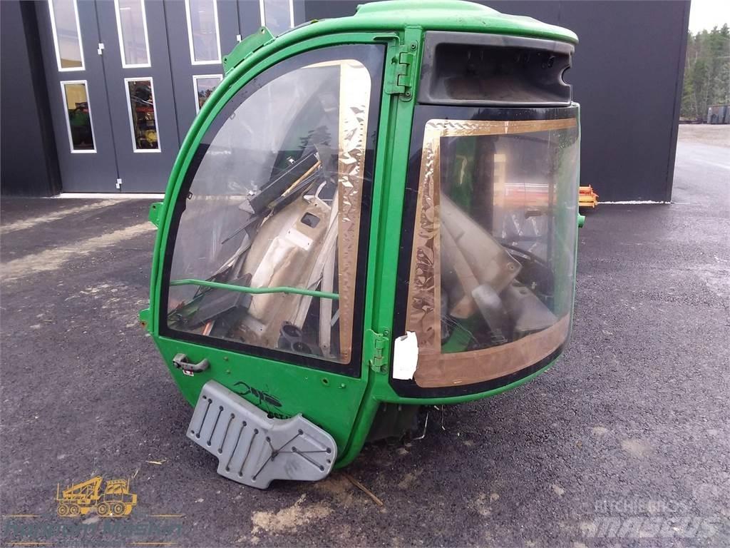 John Deere 1910e Кабины и интерьер