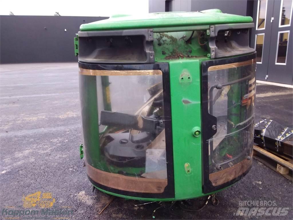 John Deere 1910e Кабины и интерьер