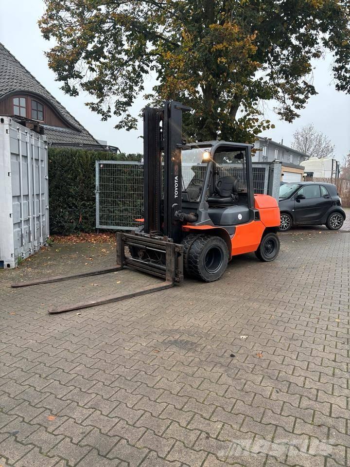 Toyota 7 FD 45 Дизельные погрузчики