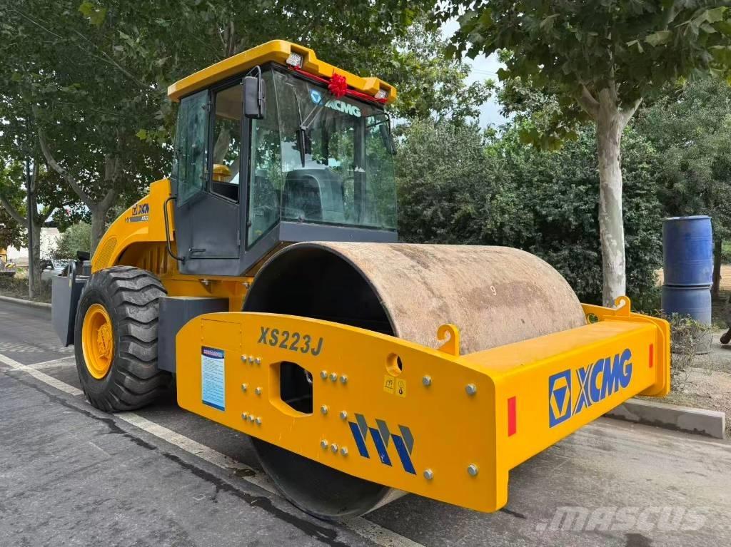 XCMG XS 223 J Грунтовые катки