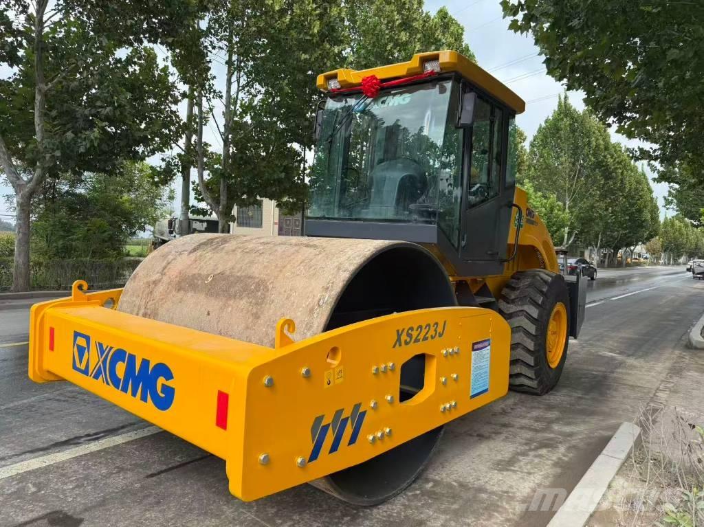 XCMG XS 223 J Грунтовые катки