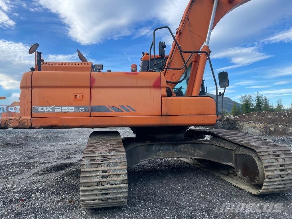 Doosan DX 255 LC-3 Гусеничные экскаваторы