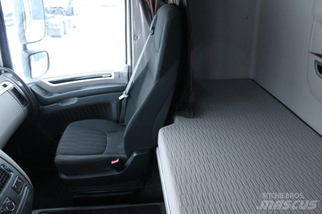DAF XF530 6X4 FTT Седельные тягачи