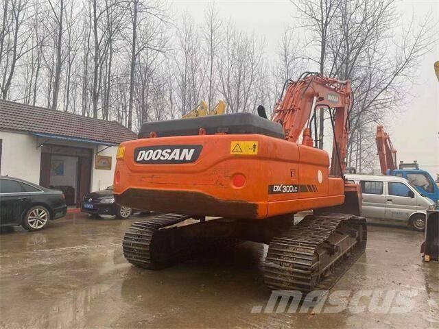 Doosan DX300 Гусеничные экскаваторы