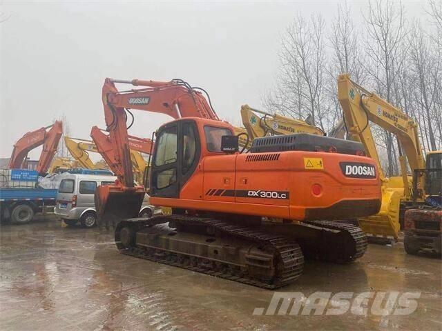 Doosan DX300 Гусеничные экскаваторы