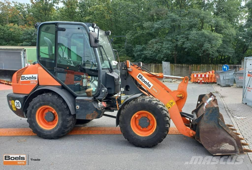Komatsu WA 70-7 Фронтальные погрузчики