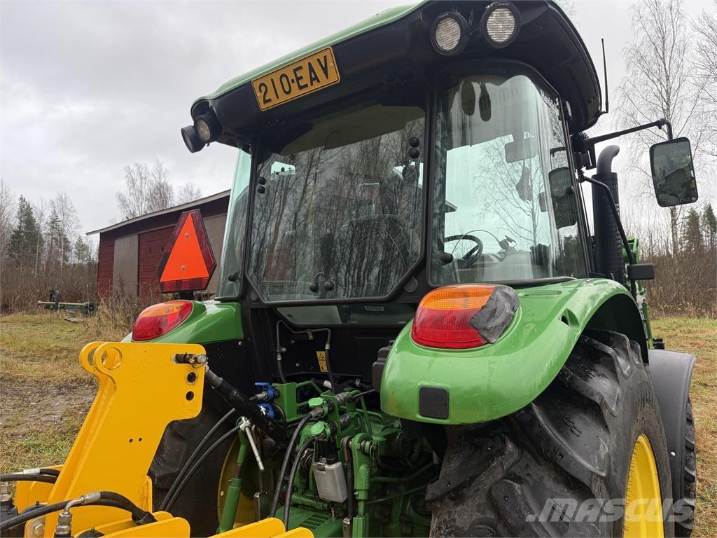 John Deere 5058E Коммунальные тракторы