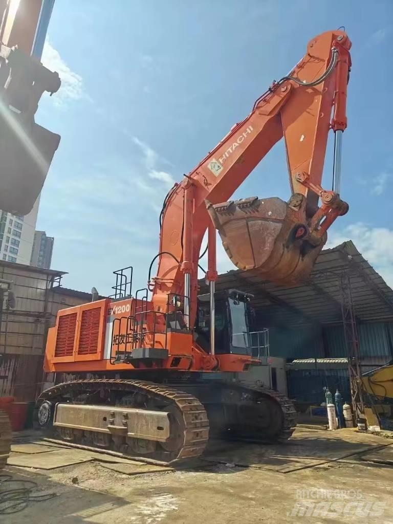 Hitachi EX 1200 Гусеничные экскаваторы
