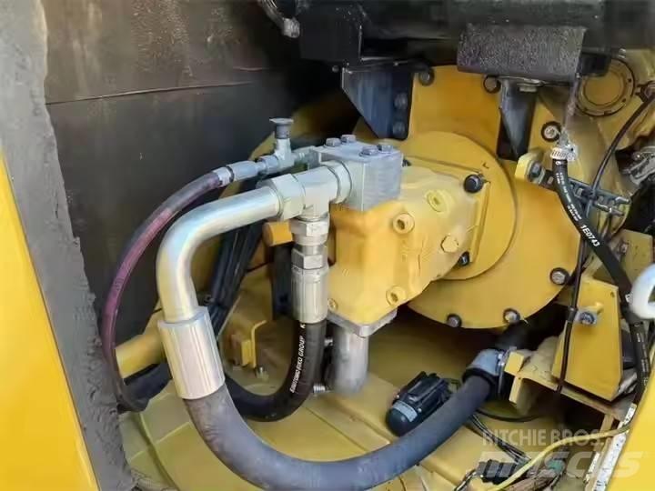 CAT 307 Гусеничные экскаваторы